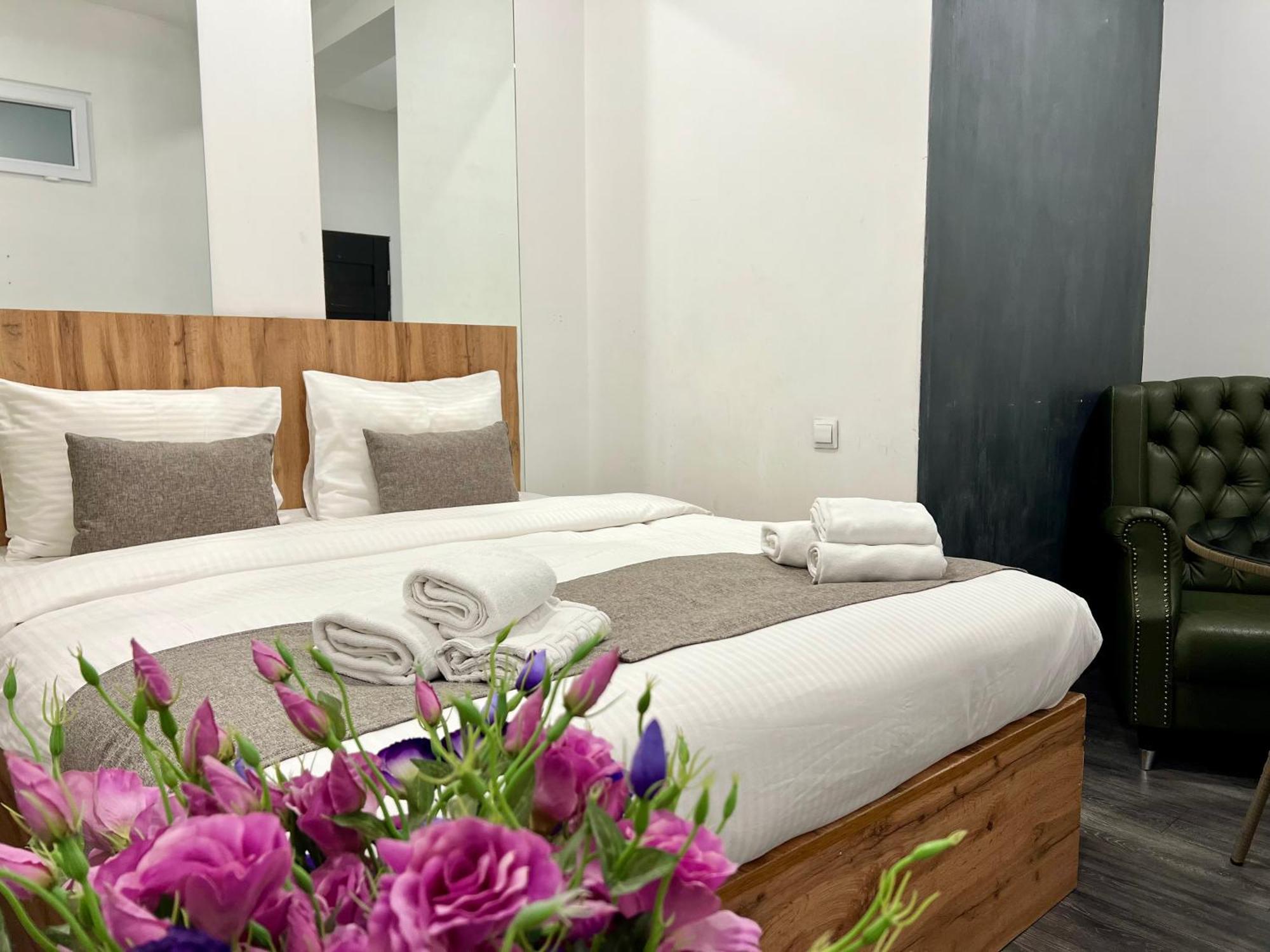 Yvn Tumanyan Apart-Hotel Ереван Экстерьер фото