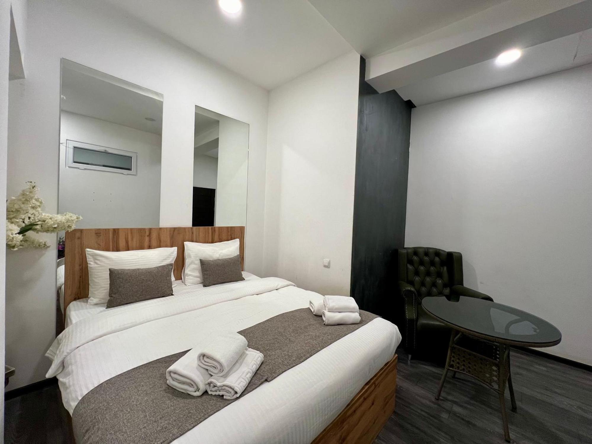 Yvn Tumanyan Apart-Hotel Ереван Экстерьер фото